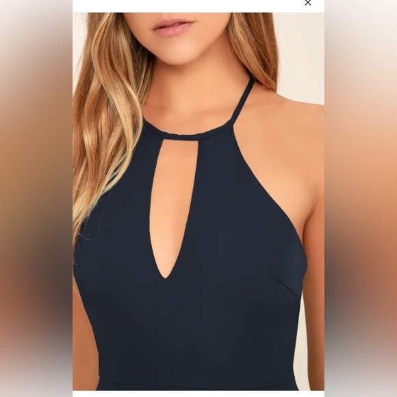 Lulu’s Beauty and Grace Keyhole Maxi in Navy - Picture 2 of 10